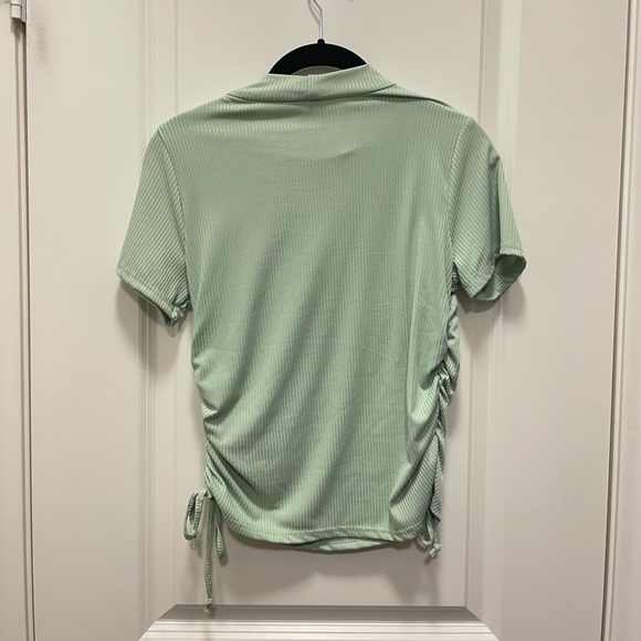 Light Green Mint Short Sleeve - Picture 3 of 4